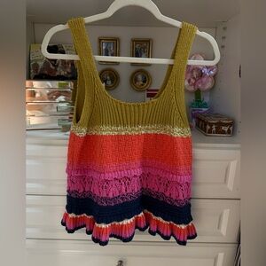 Talia crochet top sz M